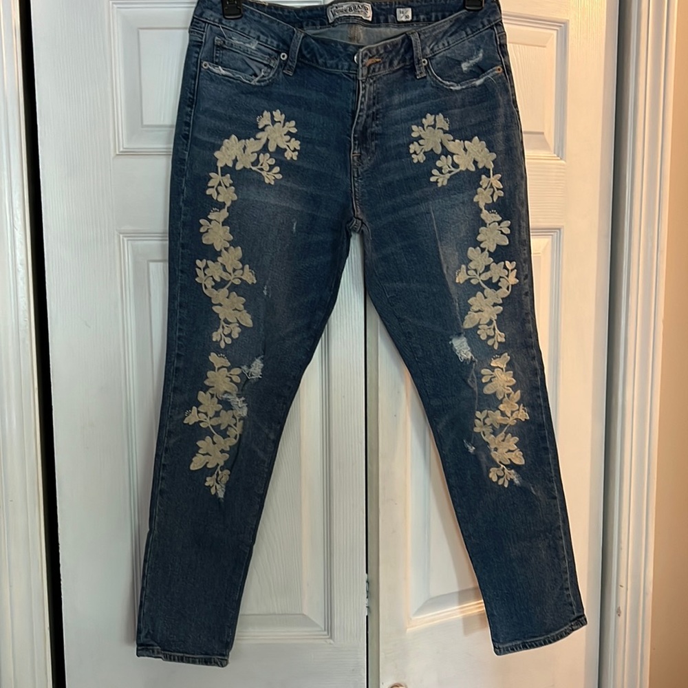 Lucky Brand Lolita skinny embroidered front jeans